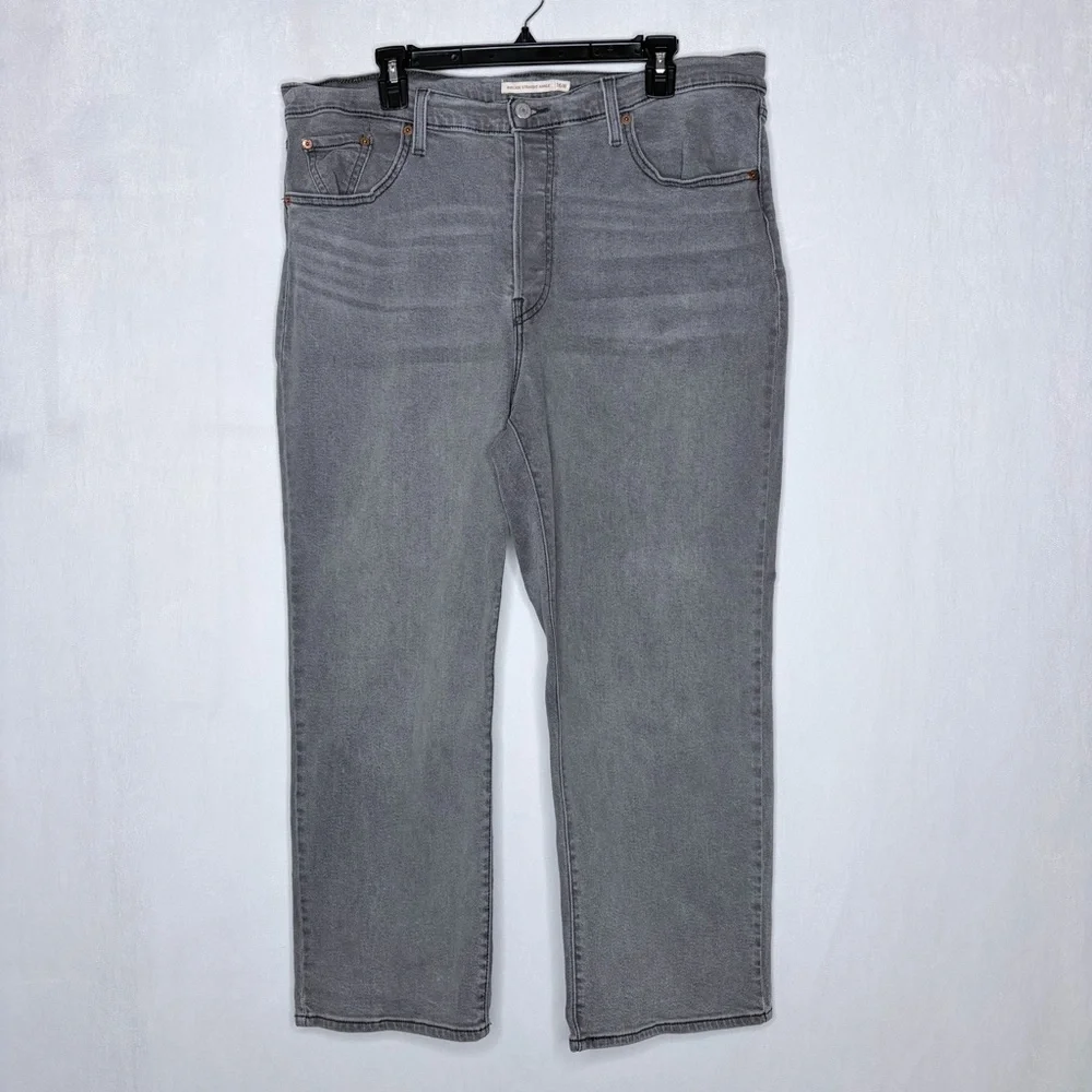 Levi’s Grey Ribcage Straight Ankle Jeans‎